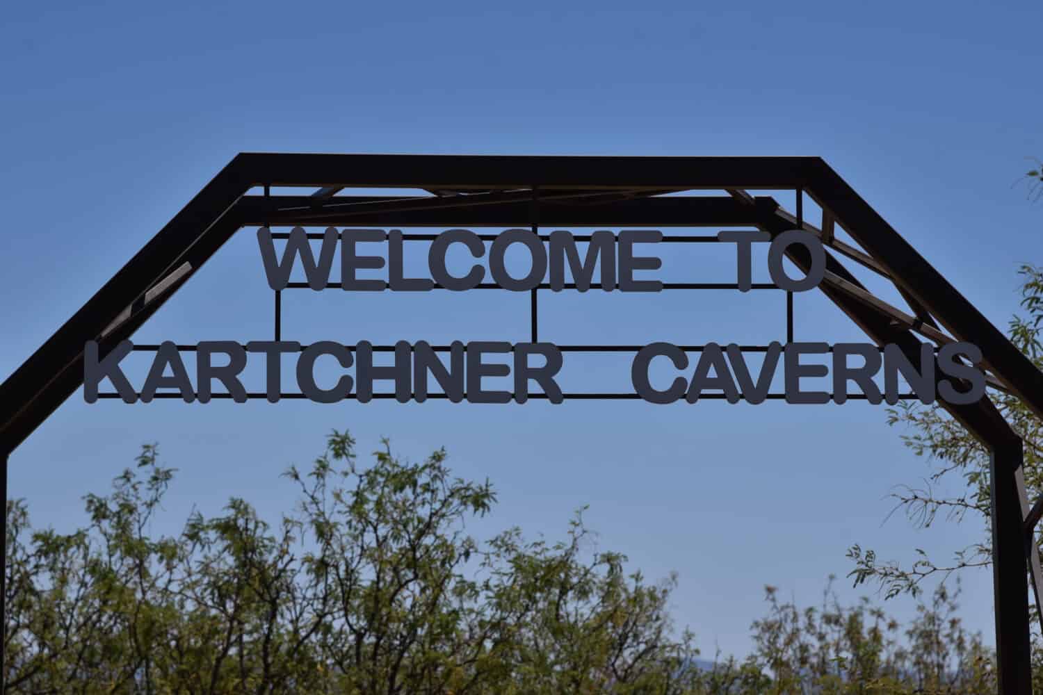 Cartello d'ingresso al Kartchner Caverns State Park a Benson Arizona