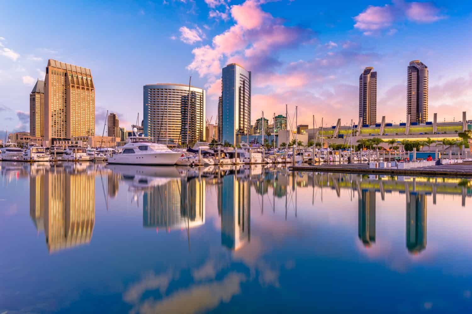 Orizzonte del centro città di San Diego, California, Stati Uniti.