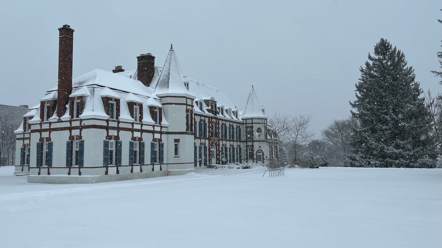 Le Chateau nella neve - Middlebury College