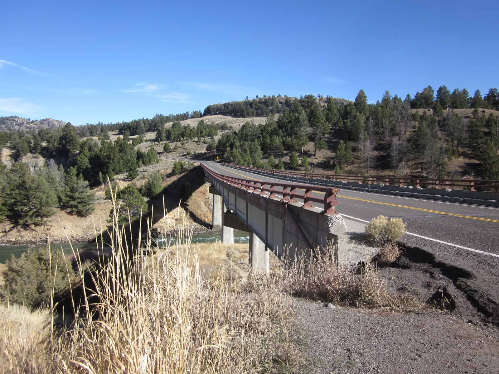 Il ponte sul fiume Yellowstone prima della sua ricostruzione.