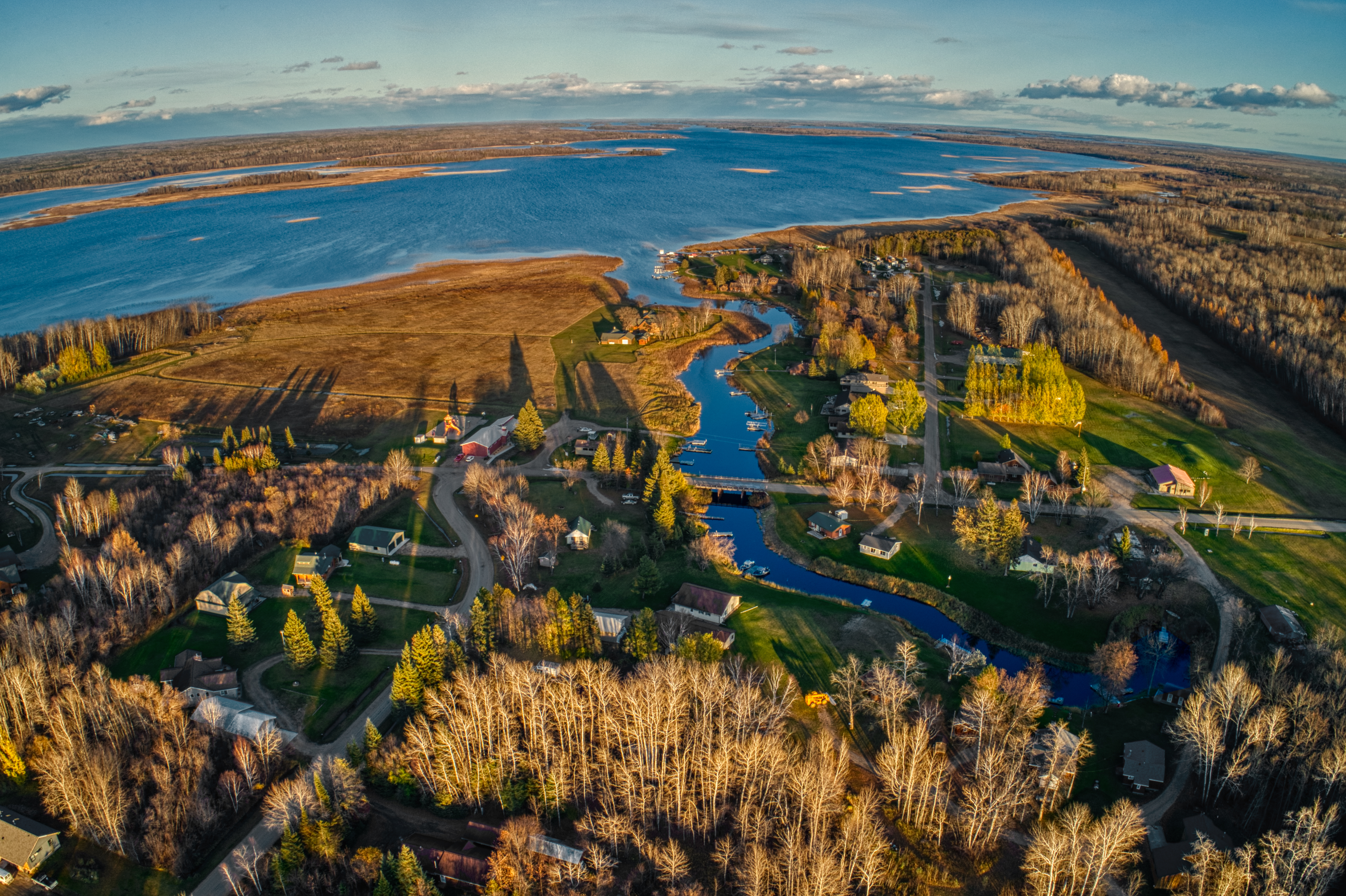 Angle Inlet è il punto più settentrionale degli Stati Uniti contigui, noto per i resort di pesca Walleye