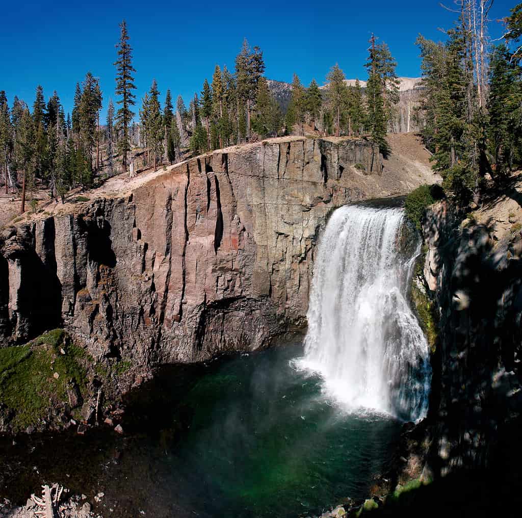 Rainbow Falls vicino a Mammoth California