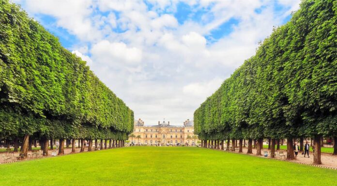 Palazzo e parco del Lussemburgo a Parigi, il Jardin du Luxembourg, uno dei giardini più belli di Parigi.  Francia.