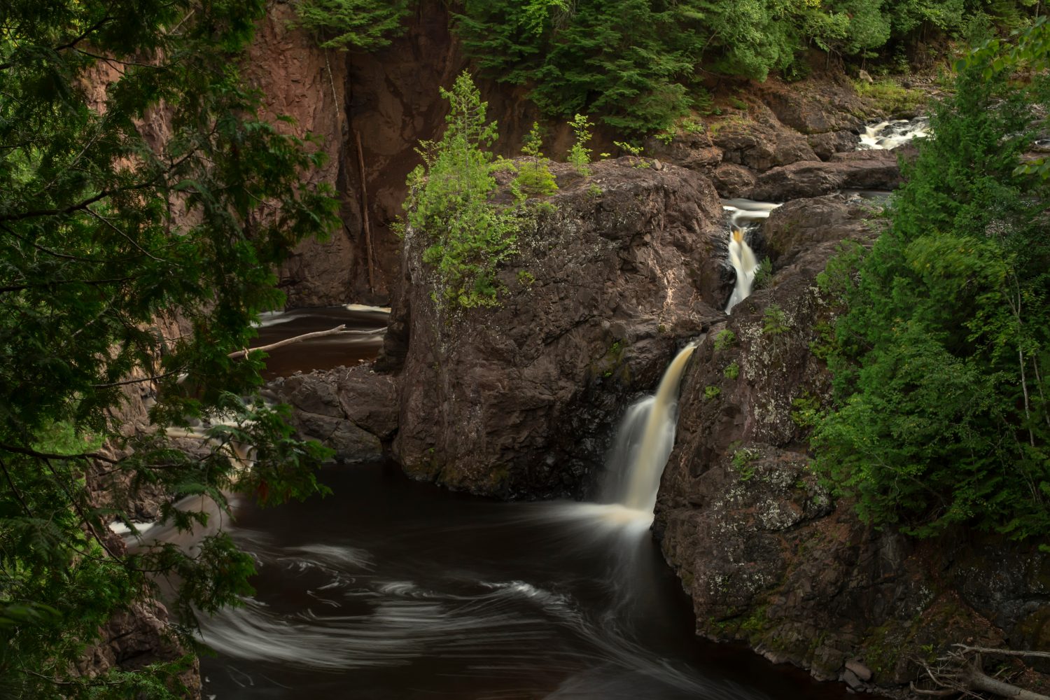 Cascata di Copper Falls nel Wisconsin