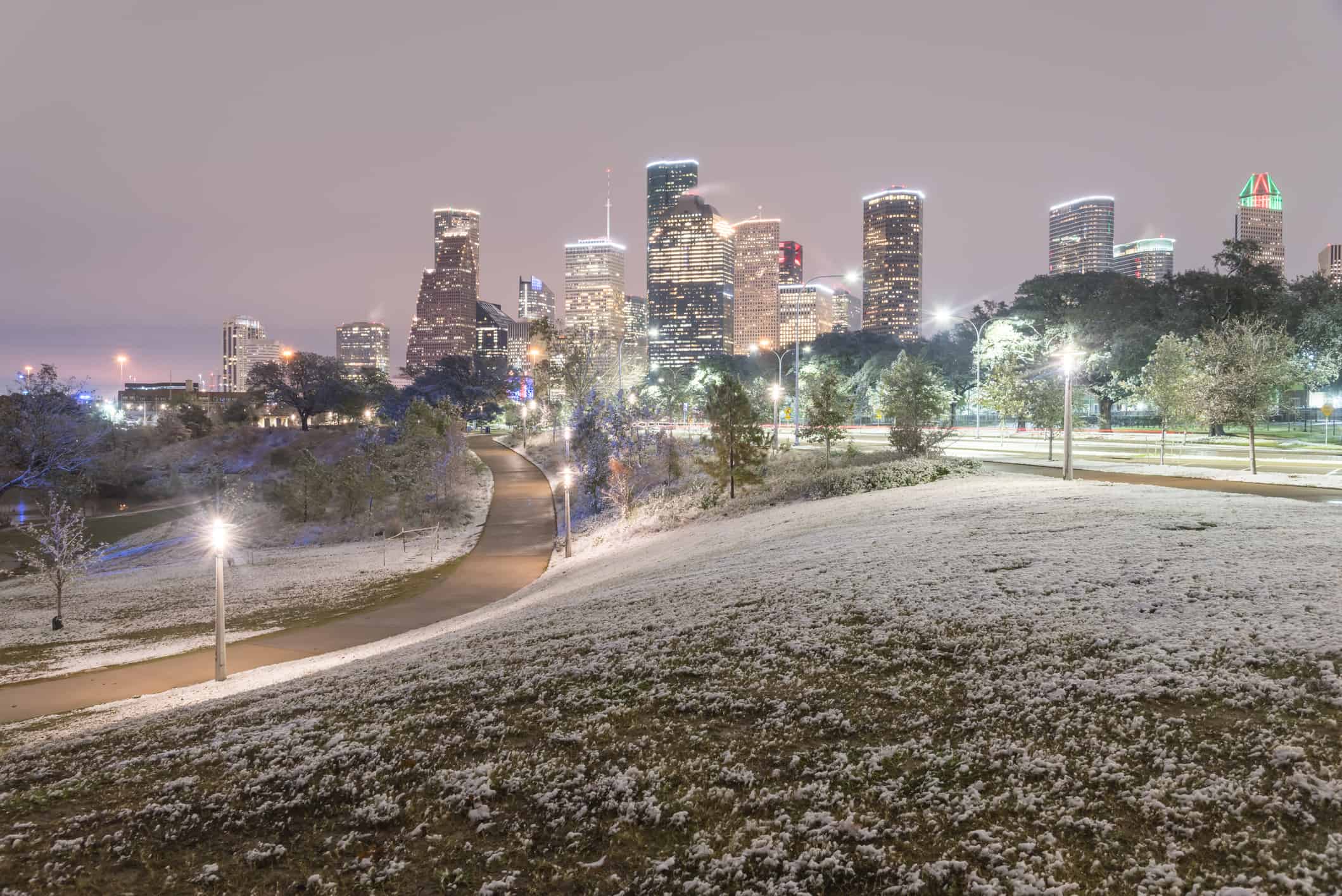 Nevicate insolite nel centro di Houston e nevicate a Eleanor Park