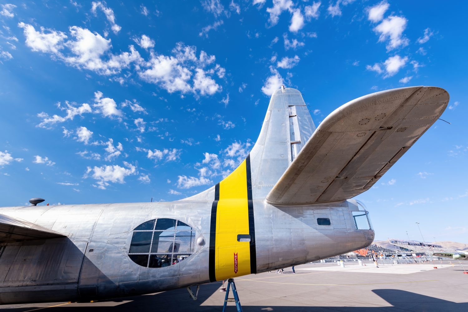 Coda di grande aereo da vicino