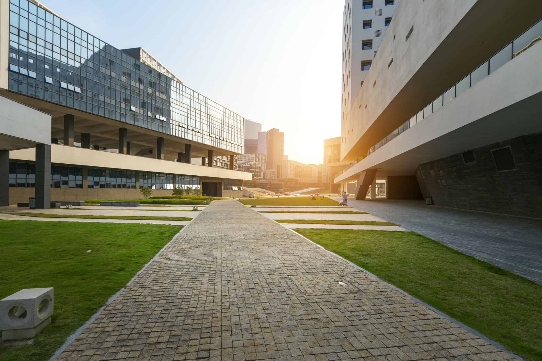 Il moderno edificio didattico si trova all'università di Shenzhen, in Cina