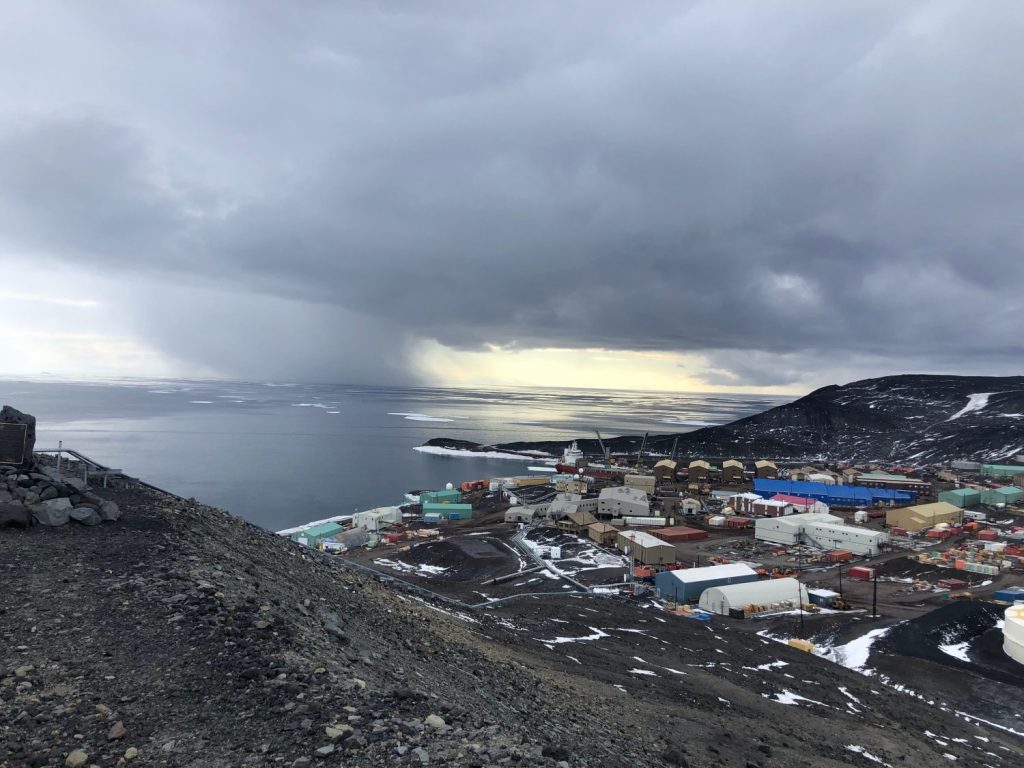 La stazione McMurdo in Antartide è la cosa più vicina a una città del continente.