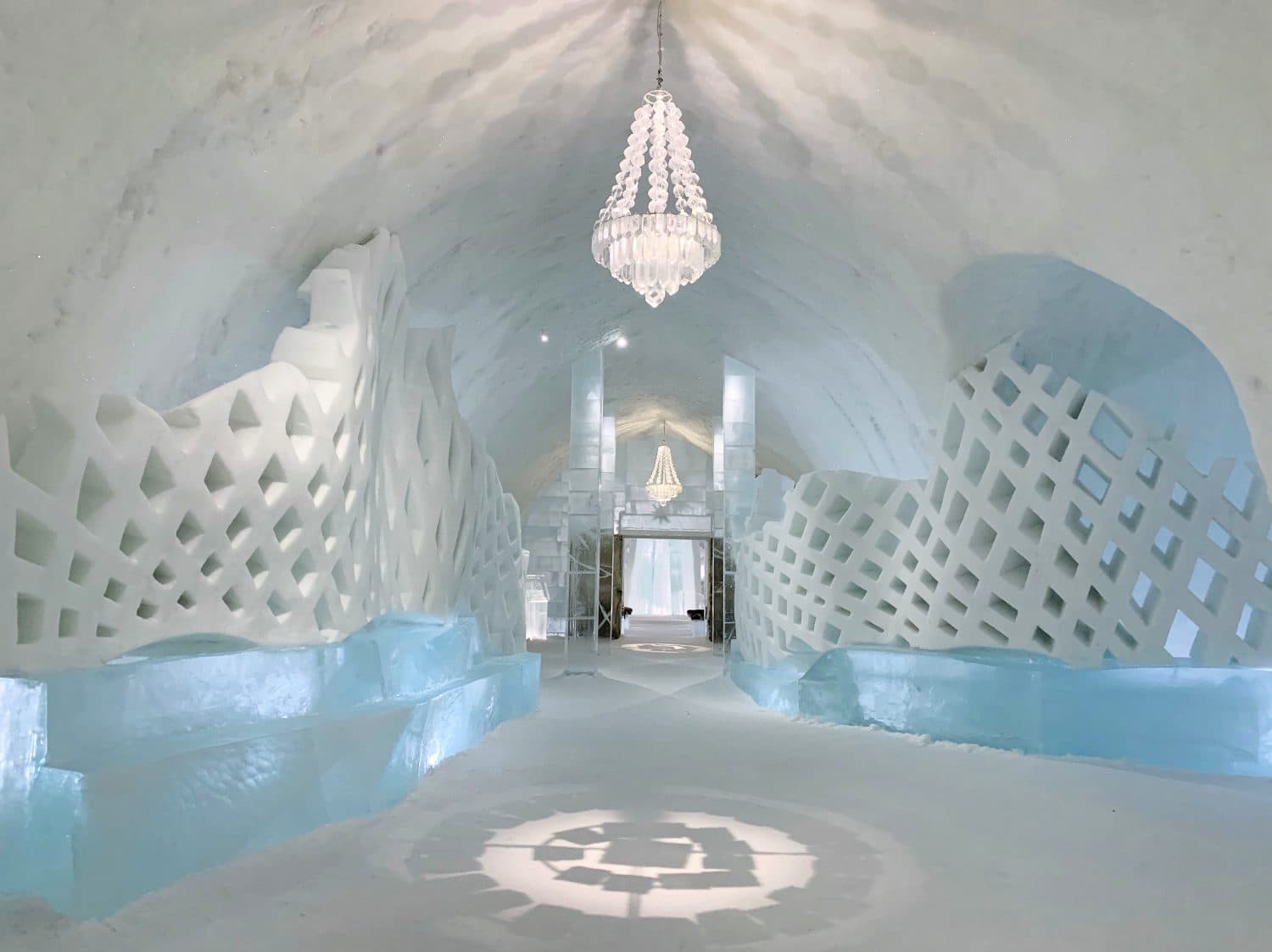 Un paradiso ghiacciato all'interno dell'Ice Hotel di Kiruna, in Svezia