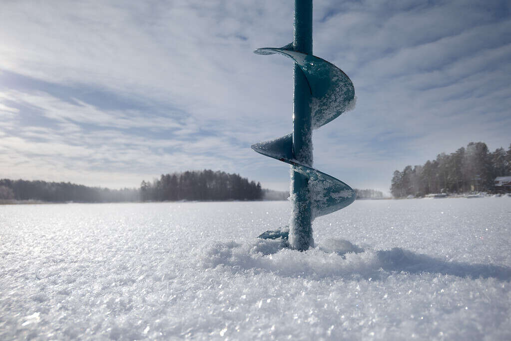 Argomenti sulla pesca invernale.  Perforazione del ghiaccio.