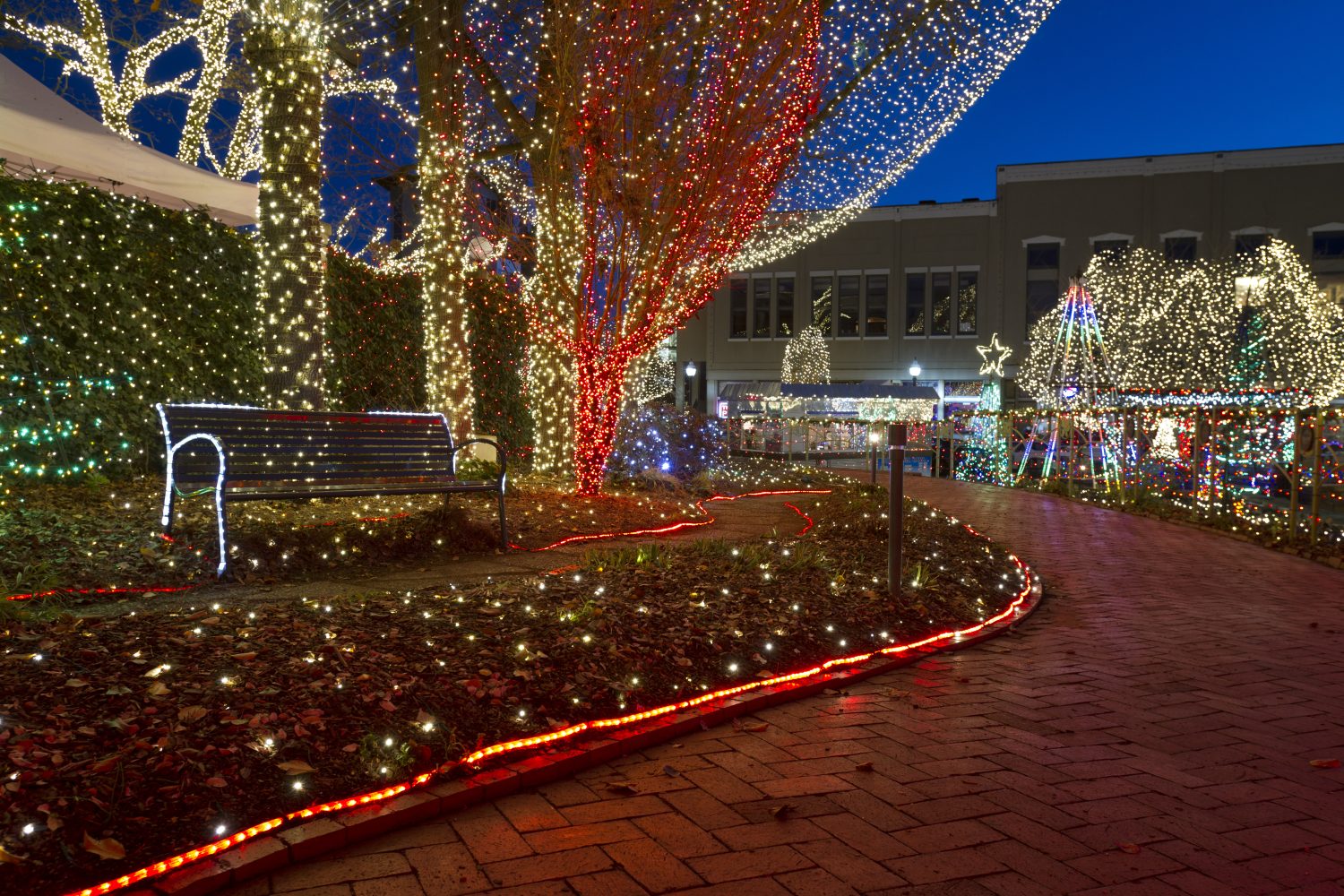 Le luci degli Ozarks nel centro di Fayetteville, Arkansas