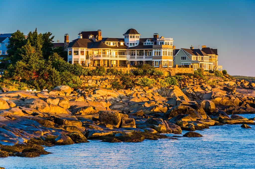 Villa su una scogliera a Cape Neddick, York, Maine.