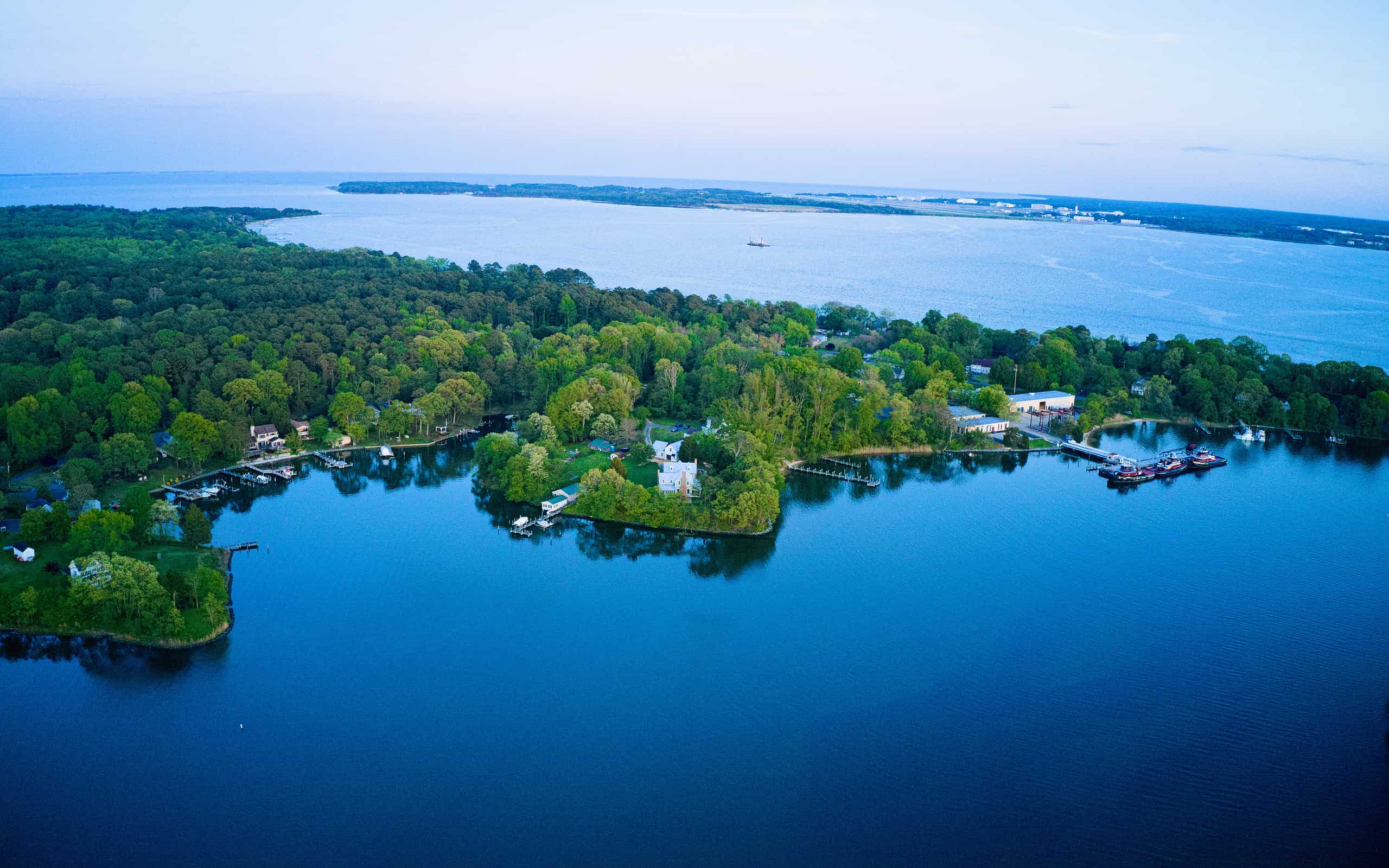 Foce del fiume Patuxent e baia di Chesapeake in lontananza