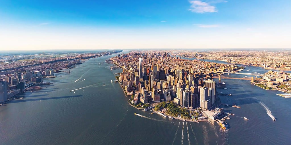 Veduta aerea di Lower Manhattan, New York City e del fiume Hudson