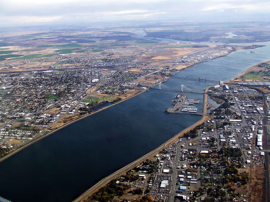 Columbia River attraverso le Tri-Cities