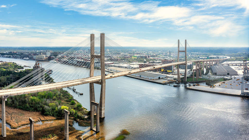 Veduta aerea del Talmadge Memorial Bridge