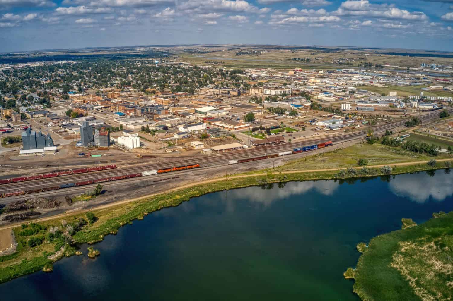 Veduta aerea di Williston nei giacimenti petroliferi di Bakken nel Nord Dakota