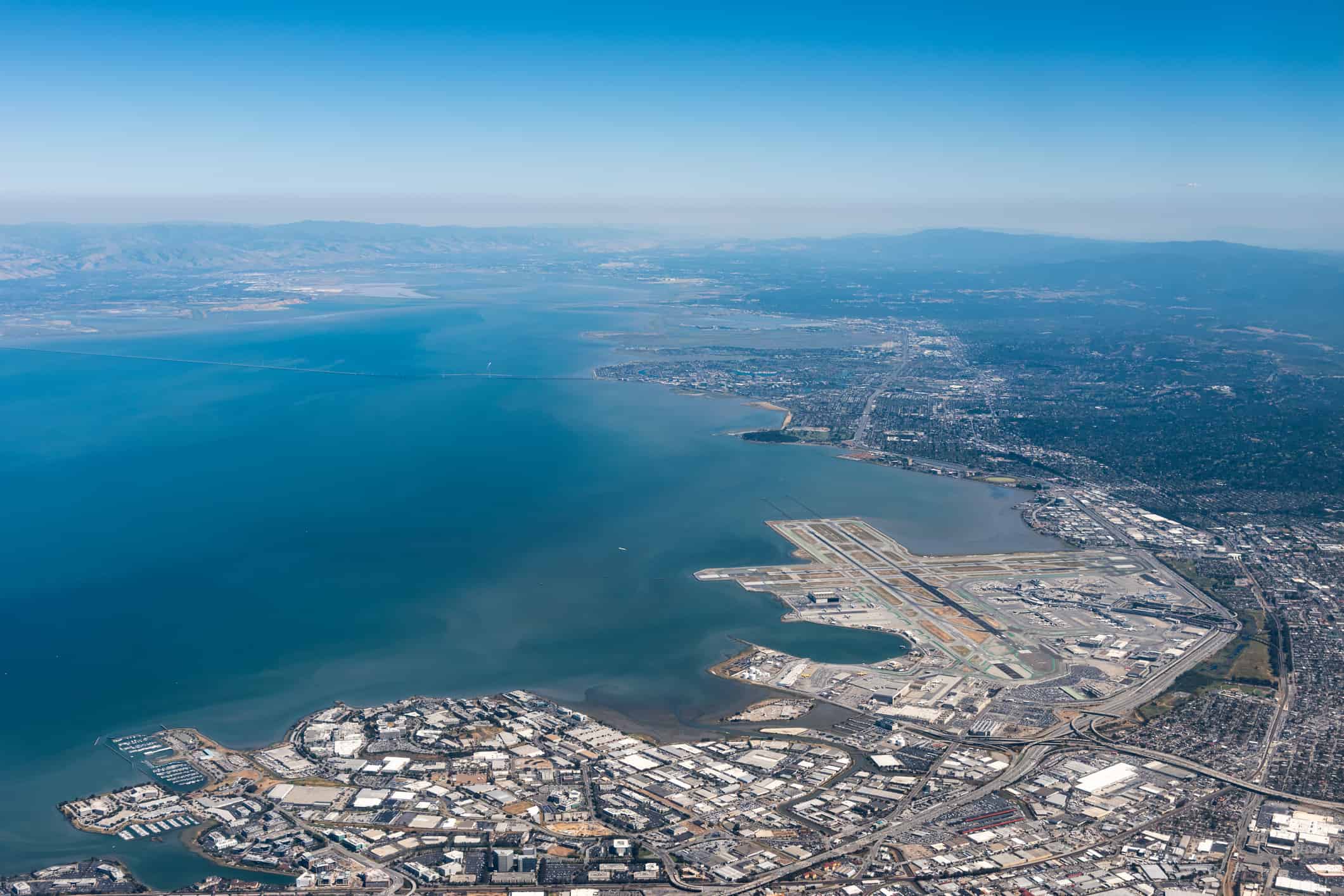 La veduta aerea della Baia di San Francisco in California, Stati Uniti