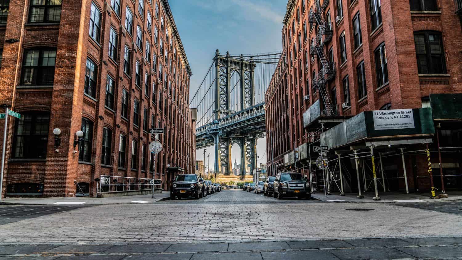Il ponte di Manhattan visto da Brooklyn