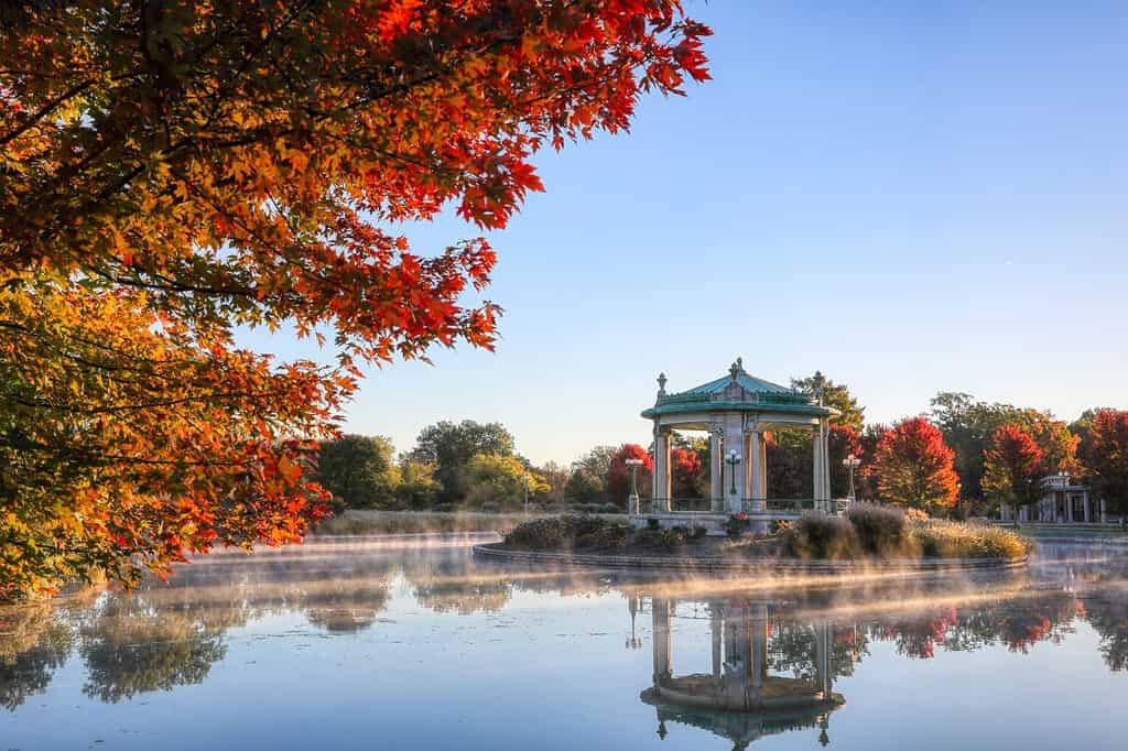 Il palco dell'orchestra situato a Forest Park, St. Louis, Missouri.