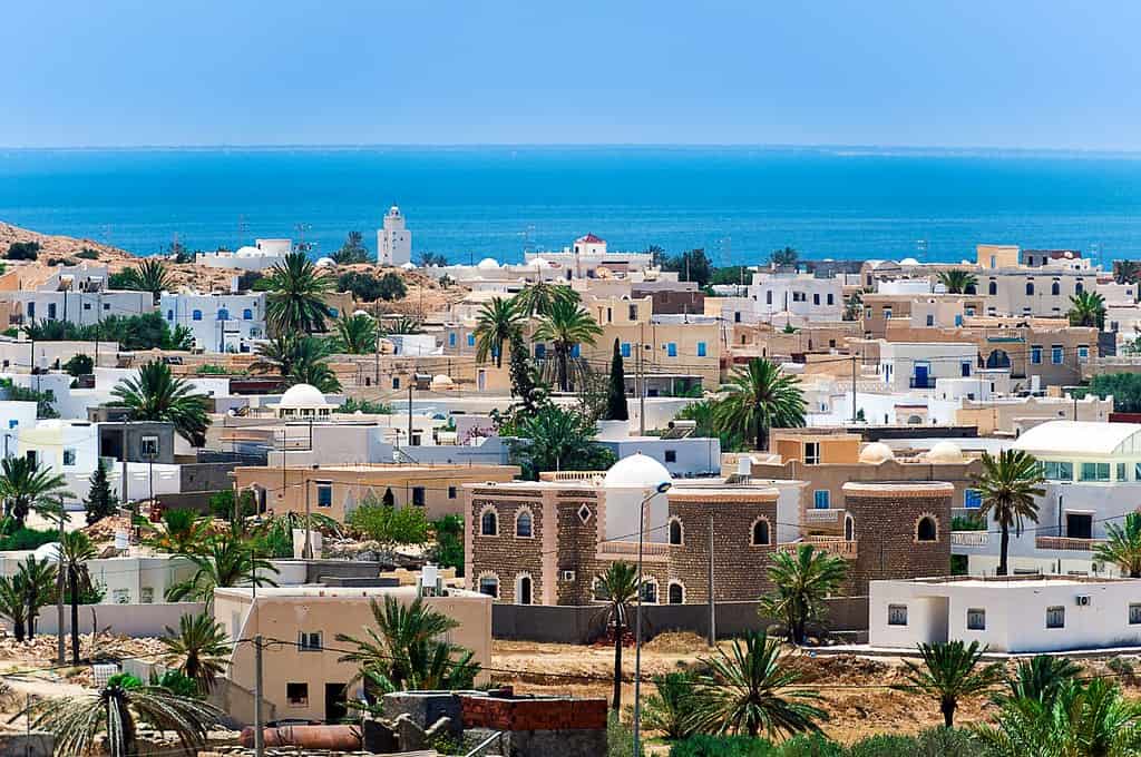 Tunisia.  Isola di Gerba.  Guellala