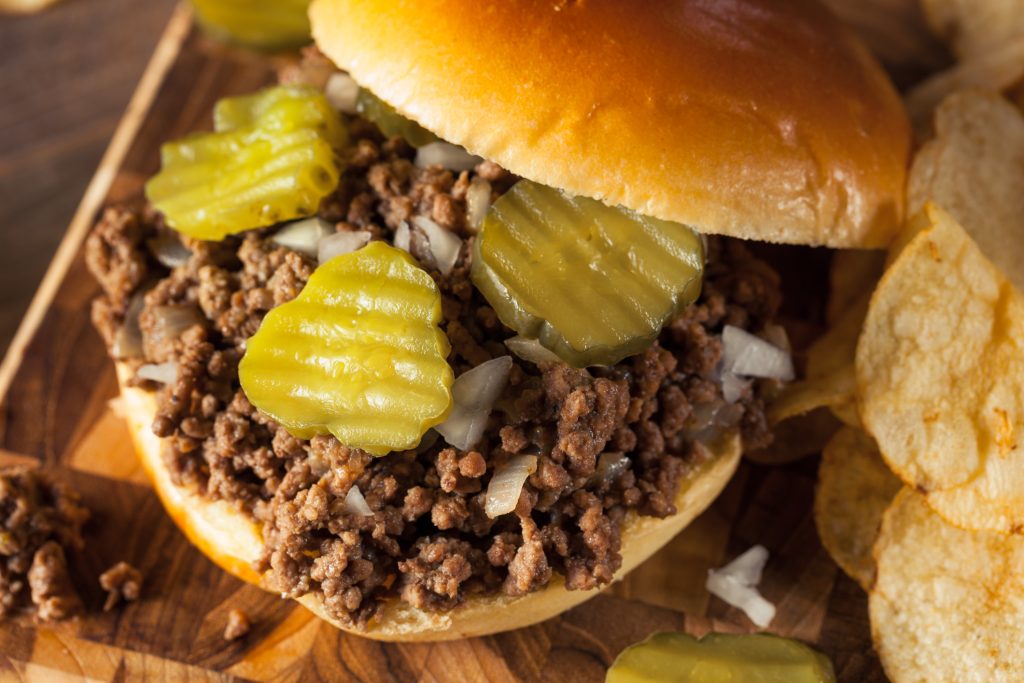 Panino da taverna con carne sfusa fatto in casa