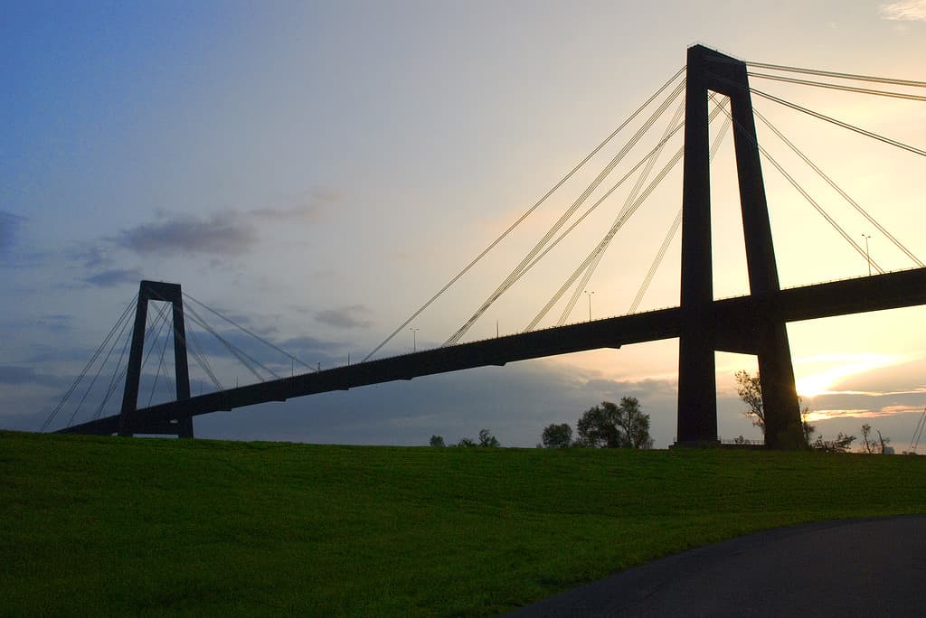 Hale Boggs Memorial Bridge noto anche come Luling Bridge in Louisiana