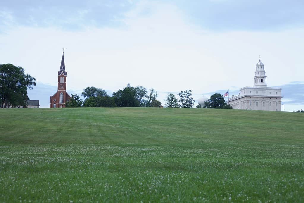 Il Tempio di Nauvoo fungeva da chiesa cattolica e tempio mormone.