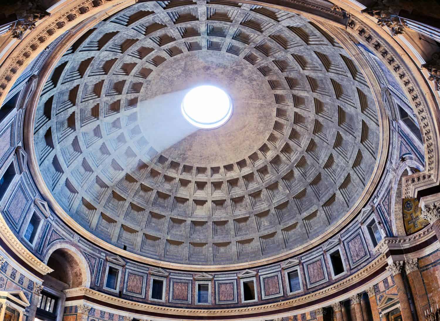Pantheon a Roma, vista interna, Italia