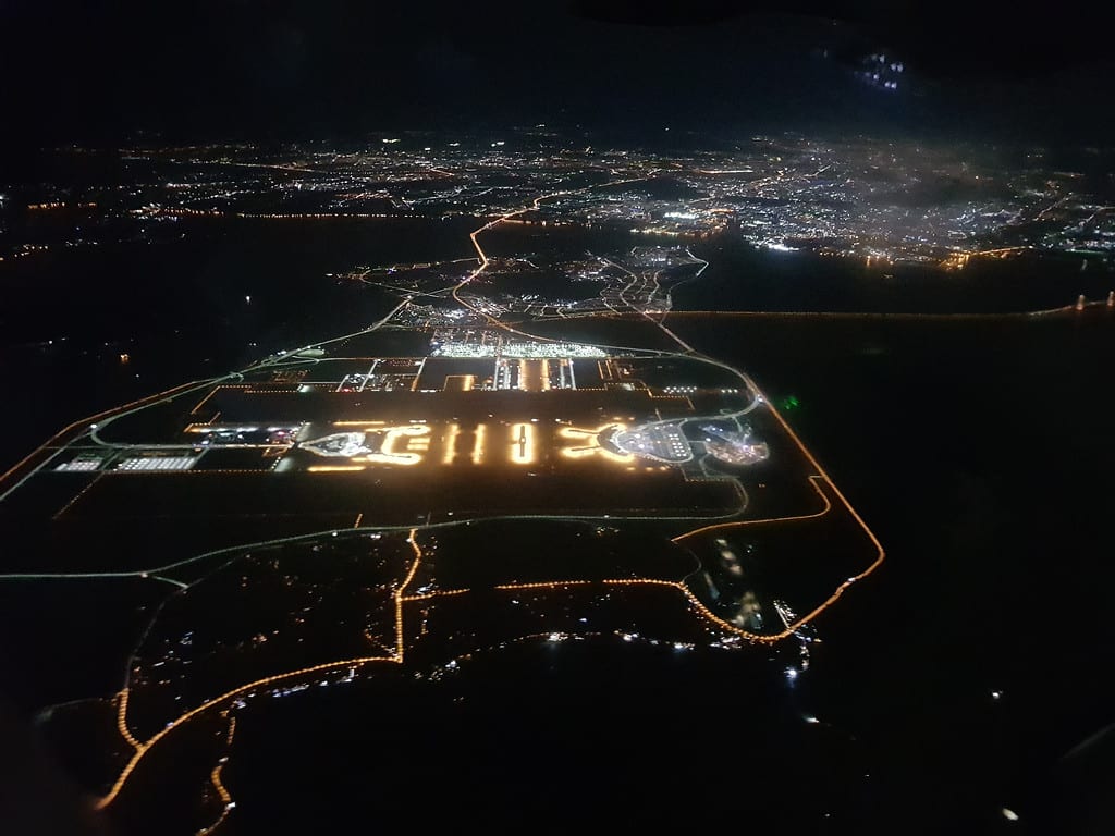 Vista notturna dell'aeroporto di Incheon scattata dall'interno di un aereo durante un viaggio in Australia durante il Chuseok 2 anni fa