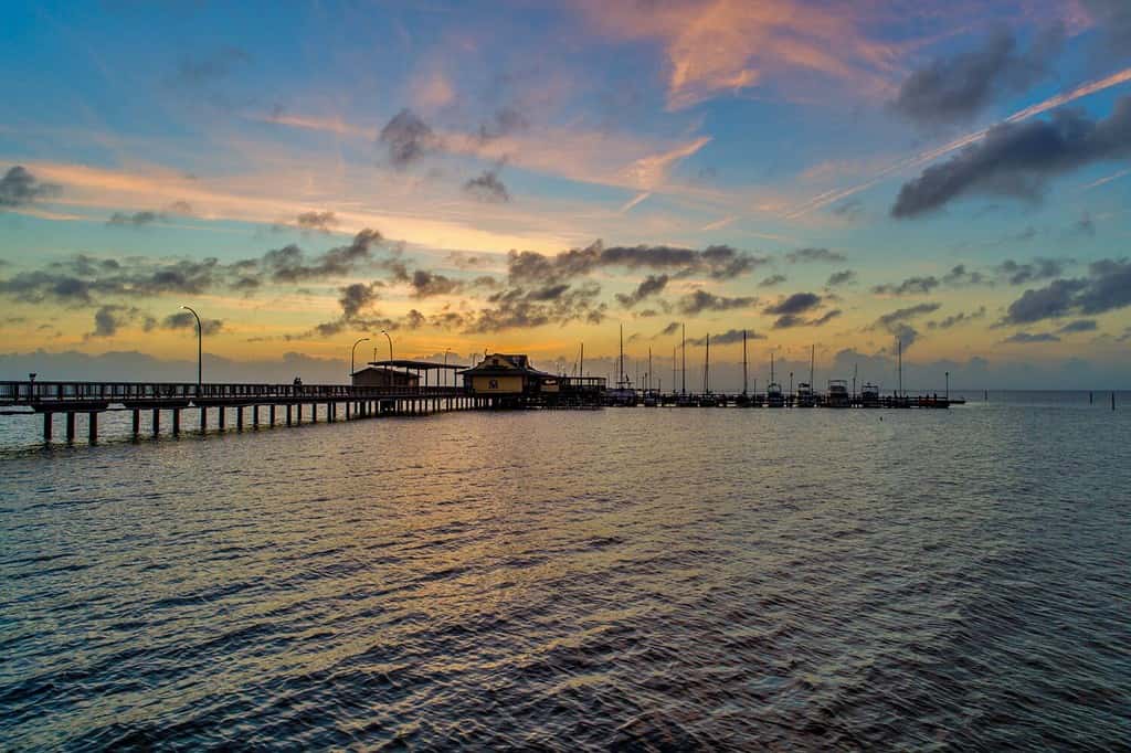 Il molo municipale di Fairhope, Alabama al tramonto