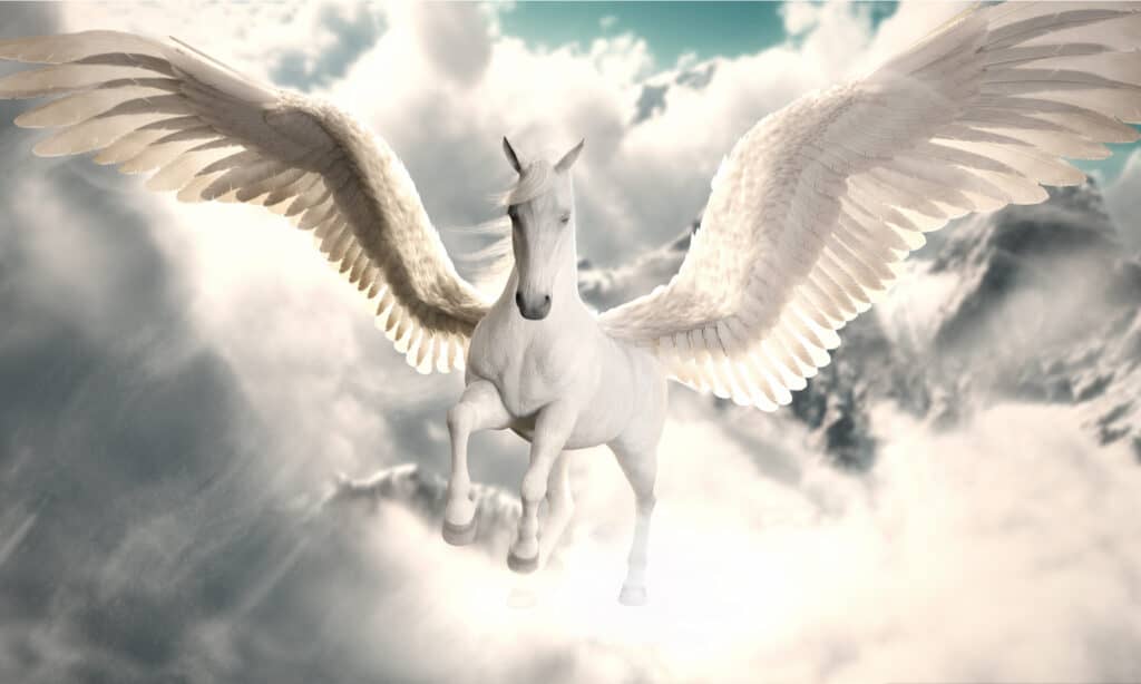 Pegaso che vola nel cielo.