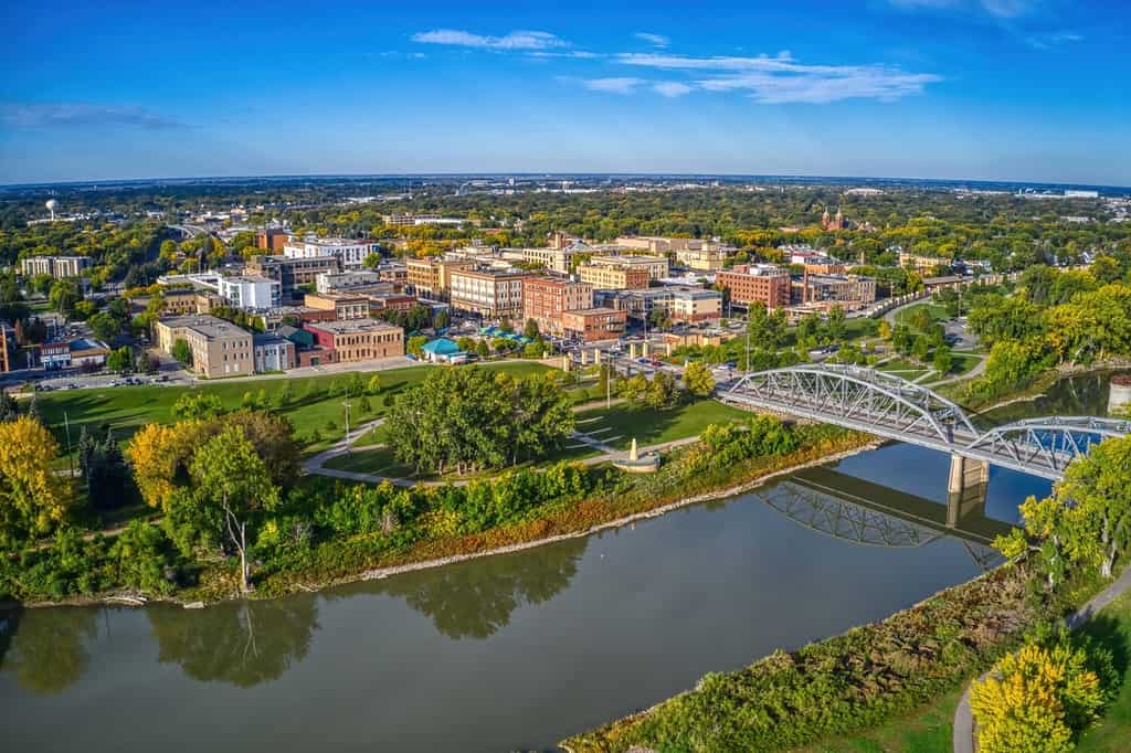 Veduta aerea di Grand Forks, North Dakota in autunno