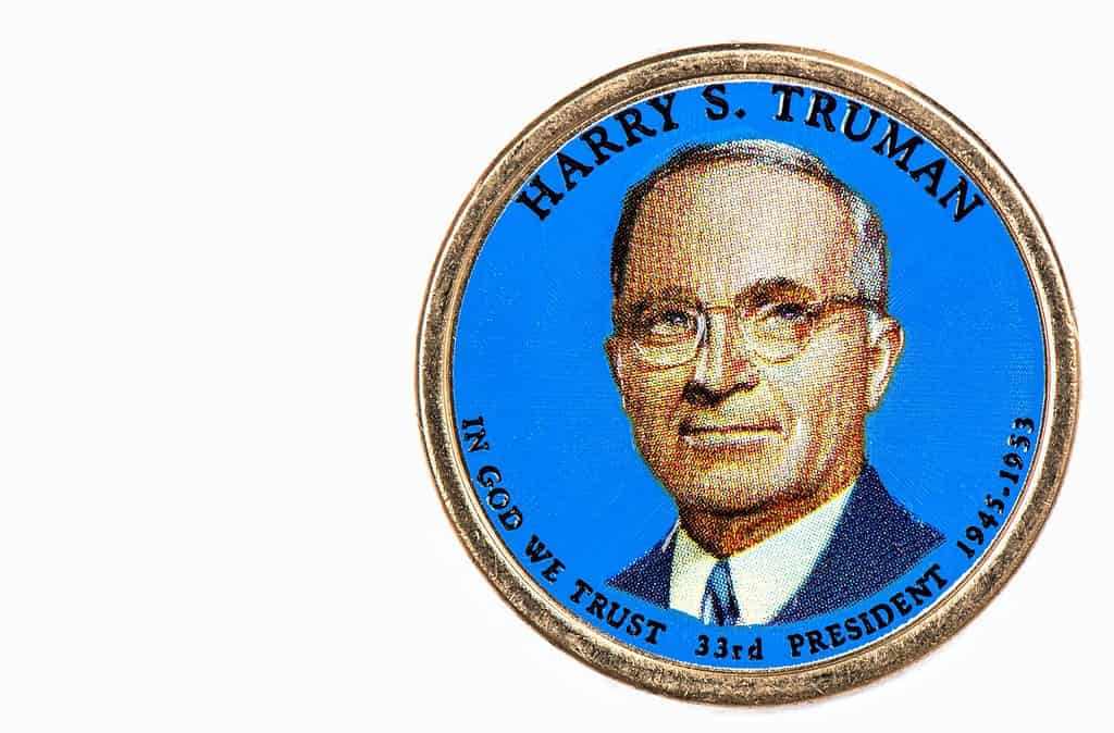 Dollaro presidenziale Harry S. Truman, moneta USA con immagine ritratto di HARRY S. TRUMAN in God We Trust 33rd PRESIDENT 1945-1953 su $ 1 United Staten of Amekica, primo piano UNC Fior di conio - Collezione