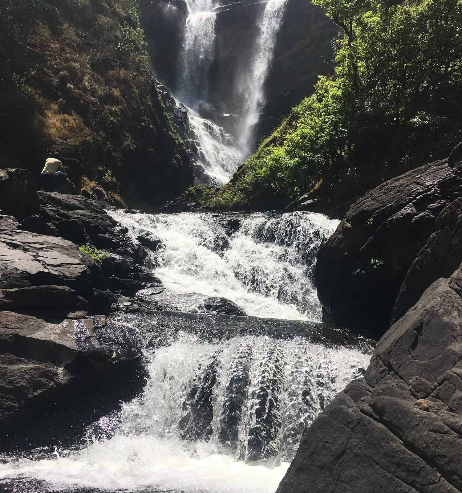 immagini per le cascate e i monti Kundalila in Zambia