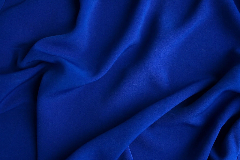 Il tessuto è blu scuro.  Sfondo materiale.