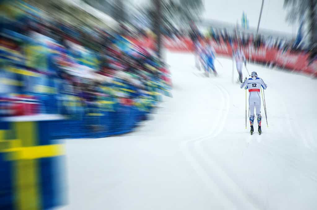 Atleta di sci nordico durante la gara di Coppa del mondo - Immagine illustrativa per i giochi olimpici invernali di Pyeongchang 2018