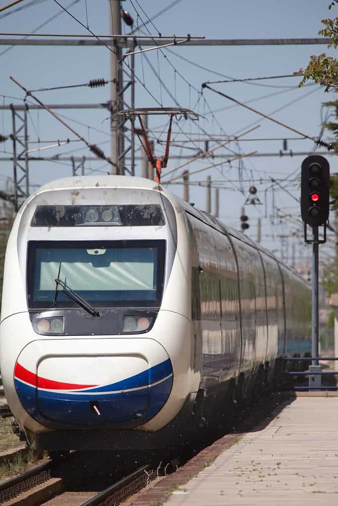 Treno ad alta velocità, Ankara Turchia