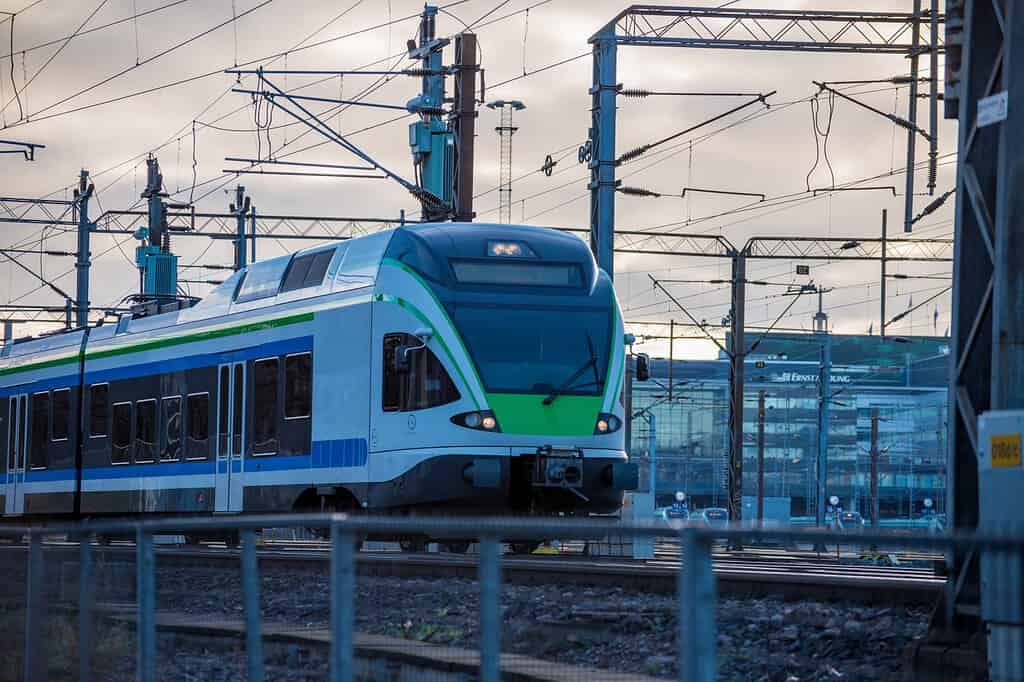 Moderno treno ad alta velocità.  Helsinki.  Finlandia.