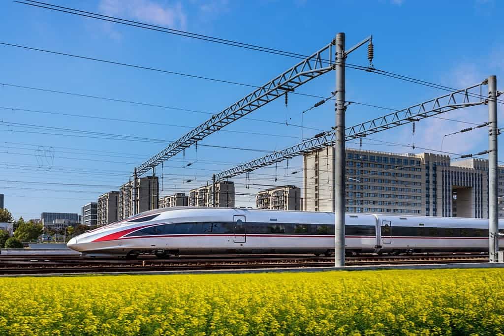 La Cina è il treno ad alta velocità di Fuxing