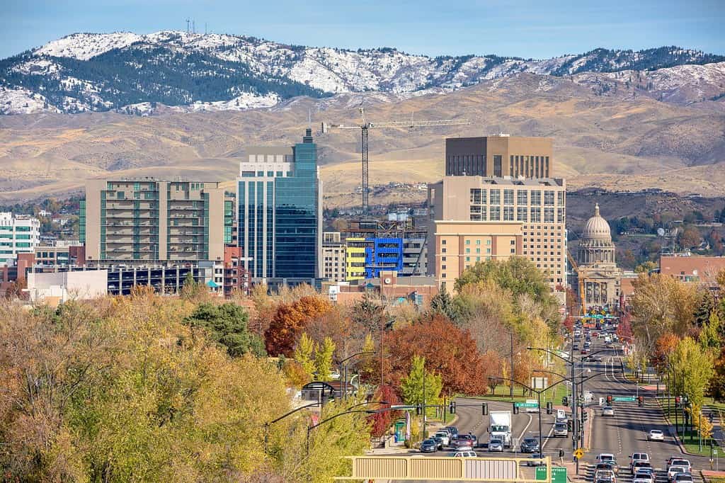 Primo piano del centro di Boise con i colori autunnali
