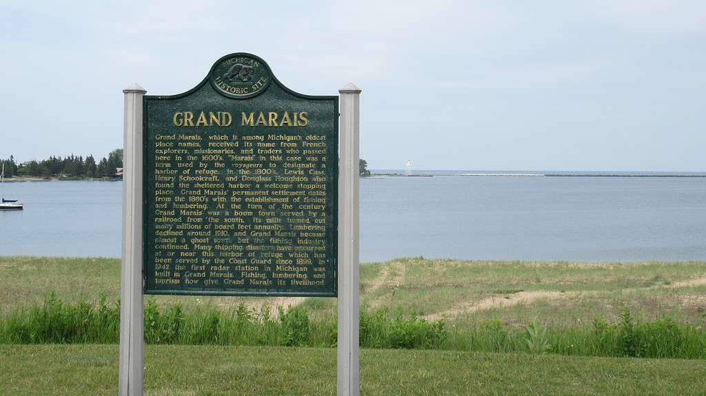 Grand Marais, Michigan, Lago Superiore