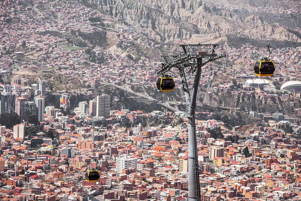 La rete di funivie della città di La Paz, in Bolivia, è una delle più grandi al mondo.