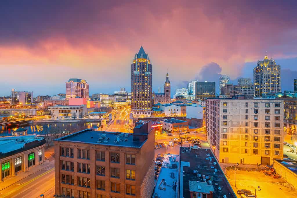 Paesaggio urbano dello skyline del centro di Milwaukee nel Wisconsin negli Stati Uniti