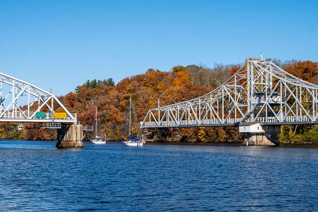 Ponte girevole East Haddam sul fiume Connecticut