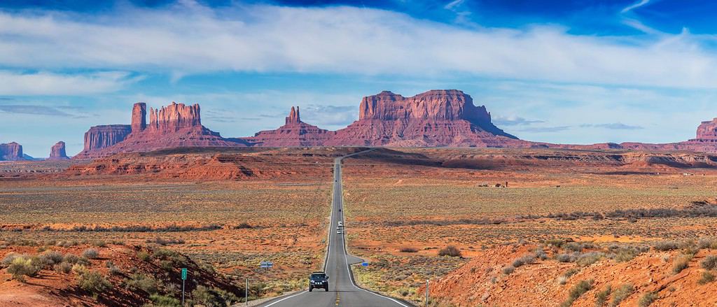 Il famoso Forrest Gump Point da dove la Monument Valley sembra magnifica, US Highway 163, miglio 13 nella Monument Valley, vicino a Mexican Hat, Utah.