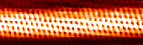 I nanotubi hanno atomi di carbonio densamente concentrati, che li rendono leggeri e immensamente resistenti.