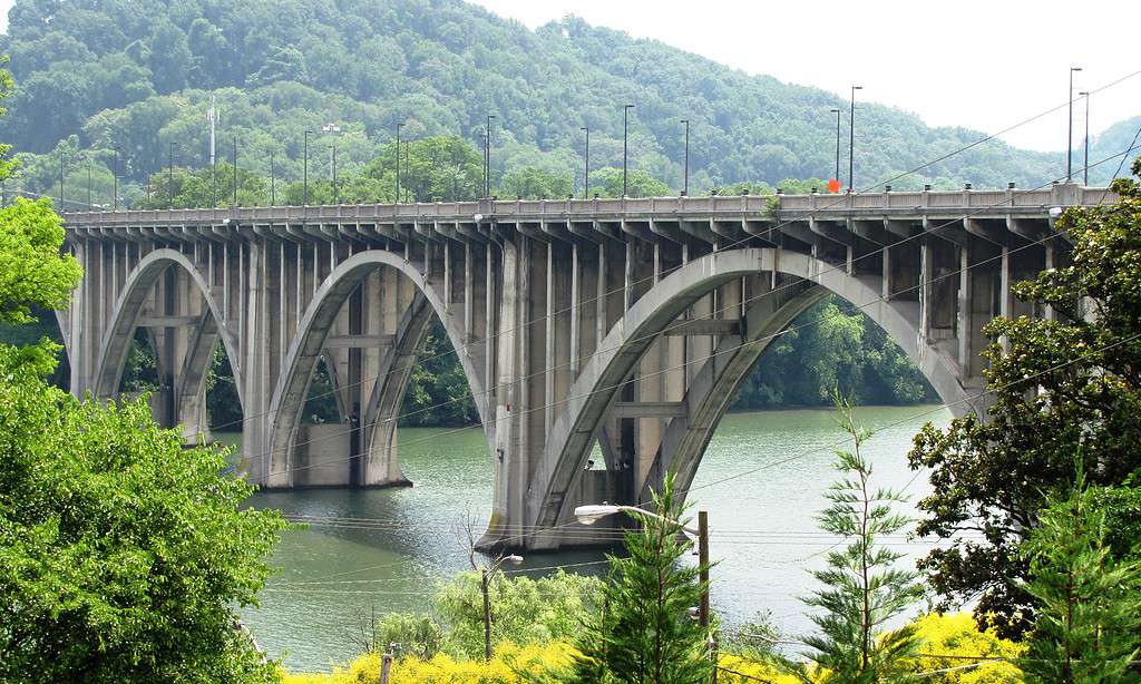Henley Street Bridge sul fiume Tennessee, TN