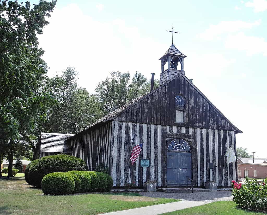 Holy_Family_Log_Church_Cahokia_065