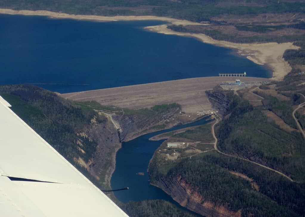 Scopri la diga più alta della Columbia Britannica
